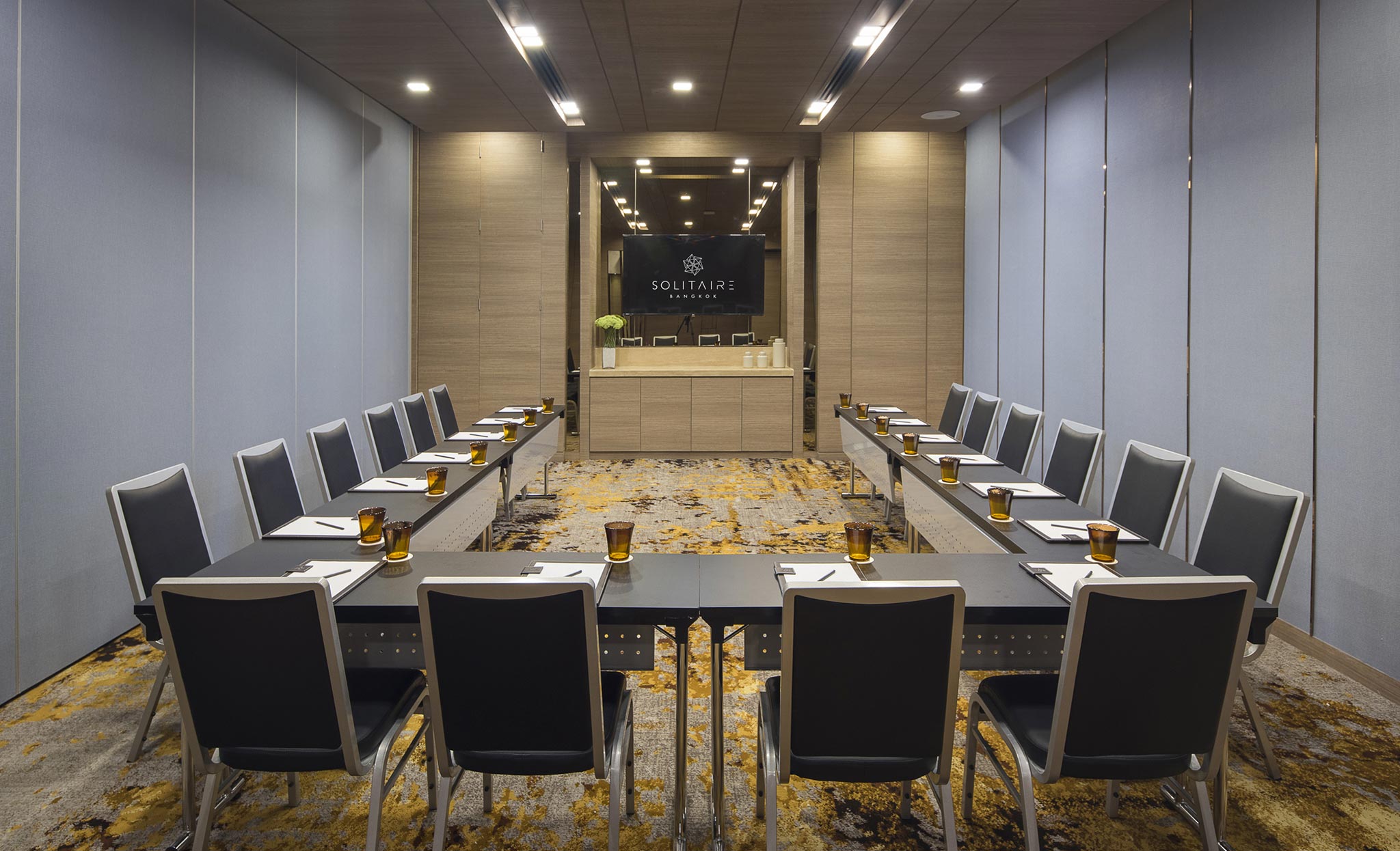 MEETINGS<br>& EVENTS