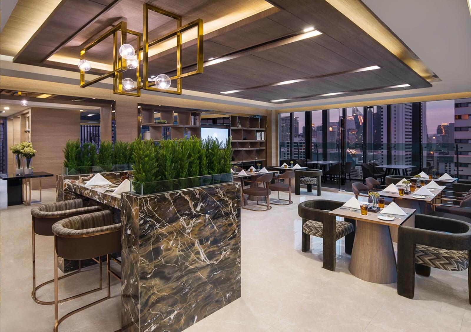 CLUB SKY LOUNGE