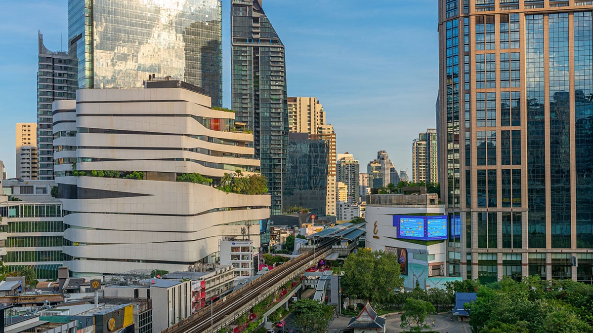 Explore the Best Shopping Spots Near Sukhumvit Soi 11